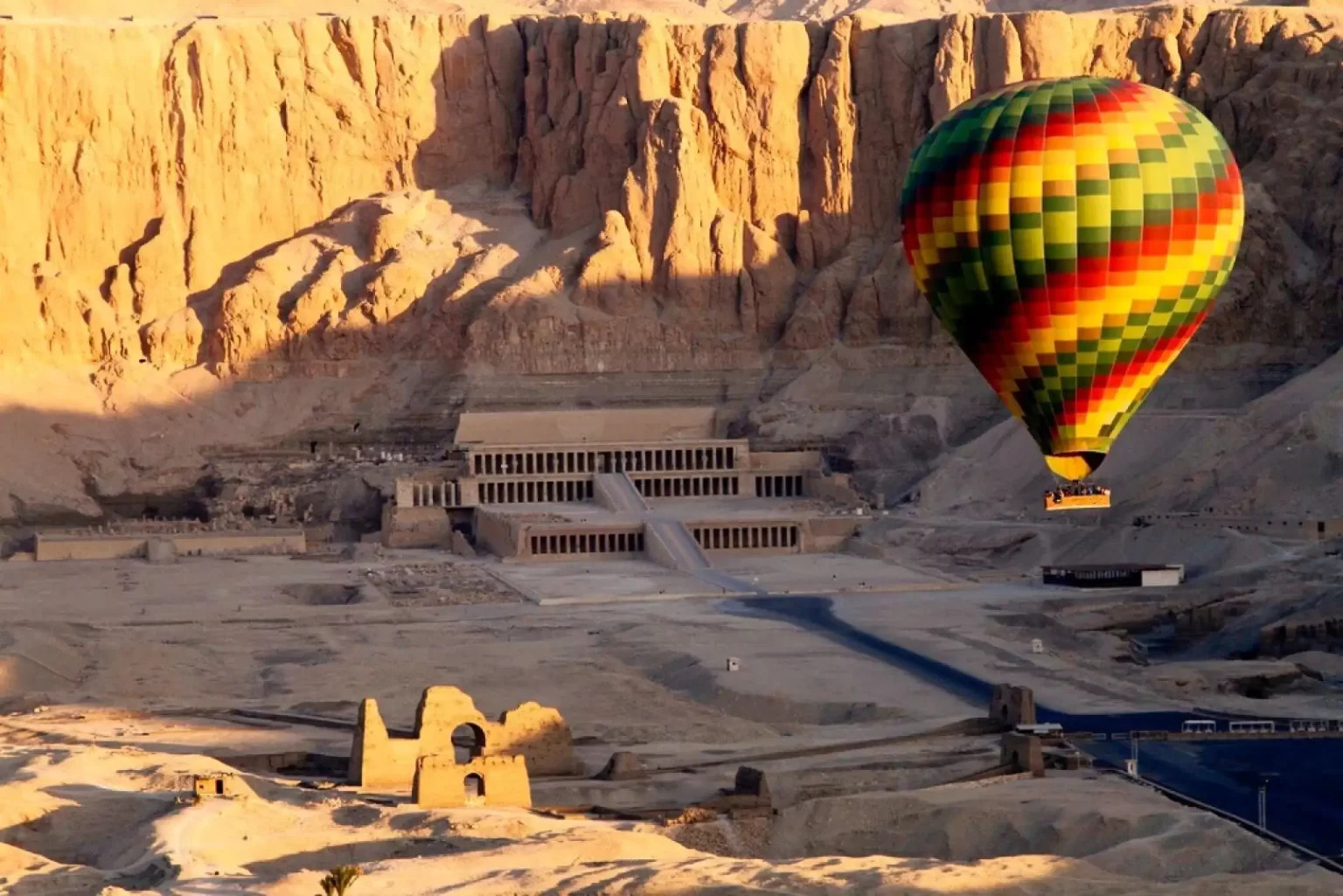 Map of the Luxor balloon flight route over the West Bank